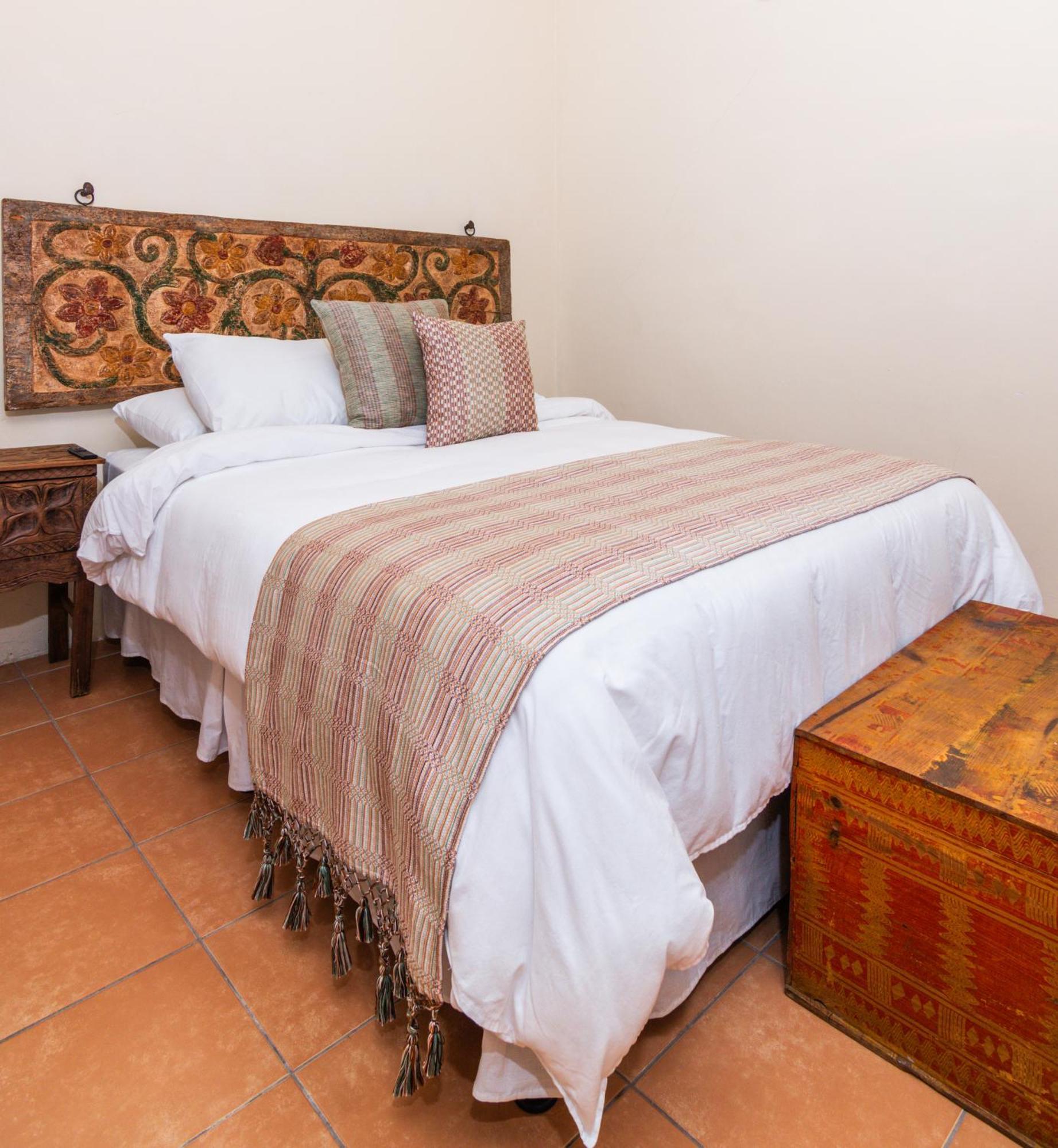 Bed and Breakfast Santa Margarita à Antigua Extérieur photo